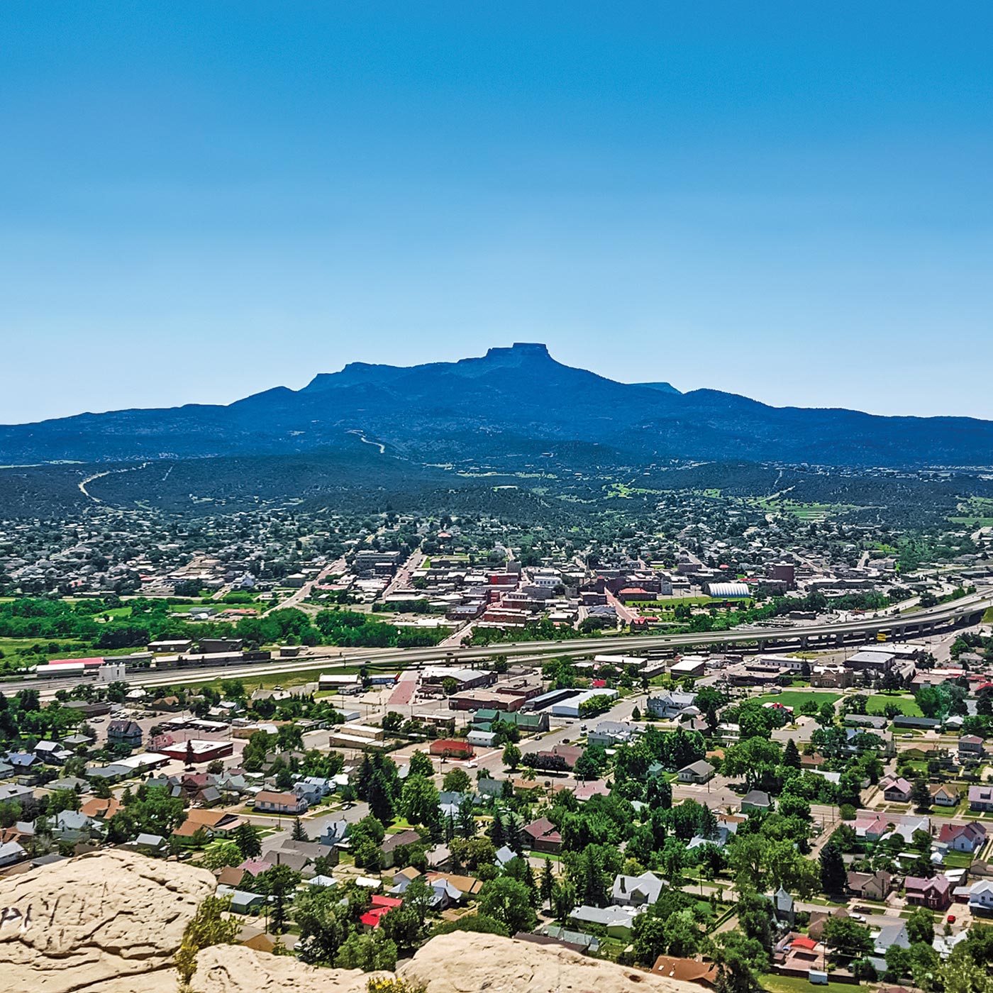 clear cloudless view of fishers peak