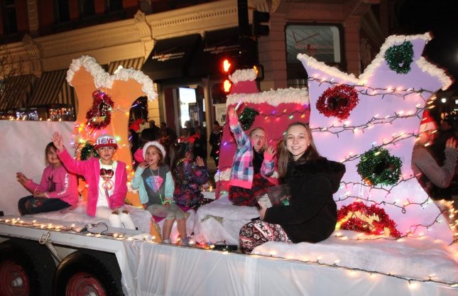 thumbnail_parade of lights 2017 5